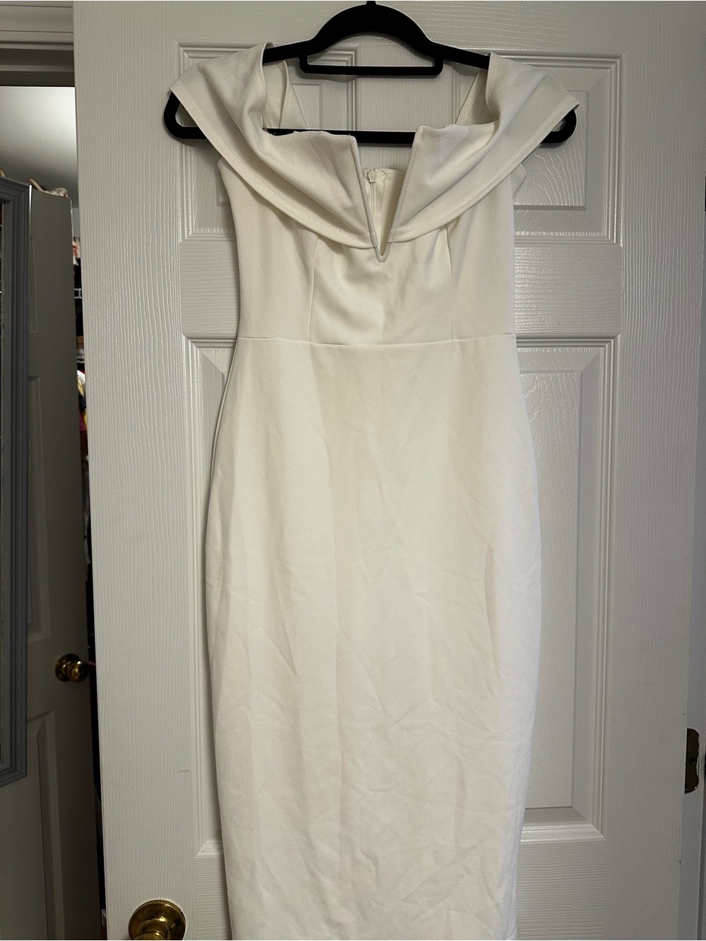 Elegant White Off-Shoulder Fashion Nova Dress - Picture 4 of 4